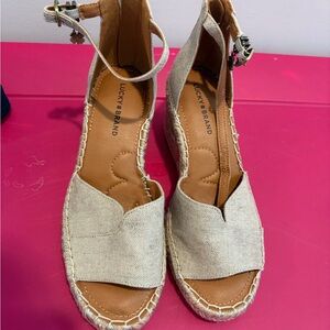 Lucky Brand Women's Tan Espadrille Wedges